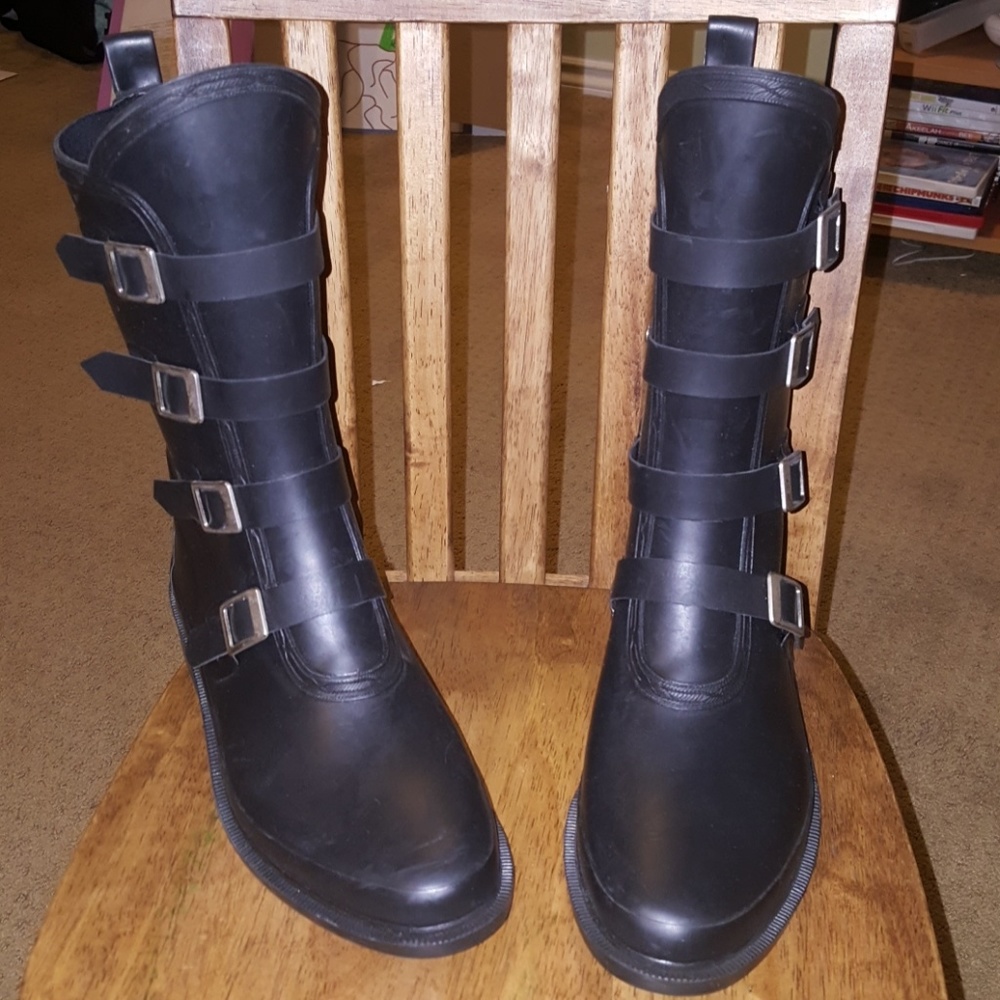 Buckle Rain boot